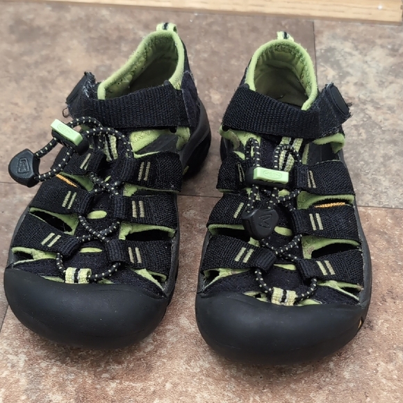 Keen Kids Black and Green Sandals - Picture 1 of 6